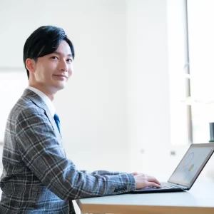広告業界の持続可能型の転職・就職を成功させるための完全ガイド【求人情報・キャリアアップの秘訣】